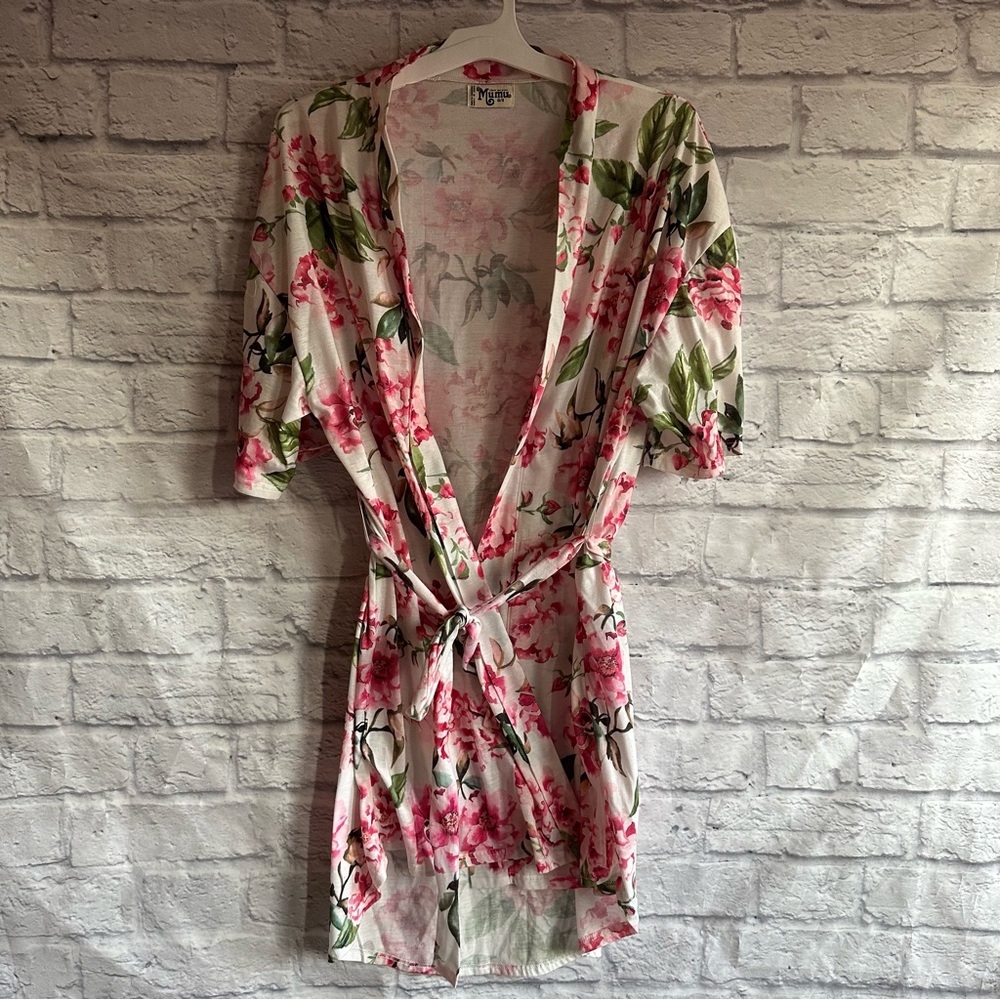 PREOWNED SHOW ME YOUR MUMU WHITE PINK FLORAL ROBE ONE SIZE